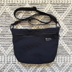 Lululemon Clean Lines Crossbody Bag 2.8L